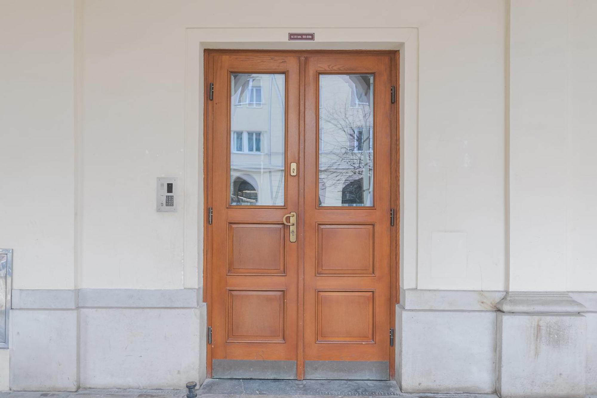 Nowy świat 41a By Nyx Butas Warsaw